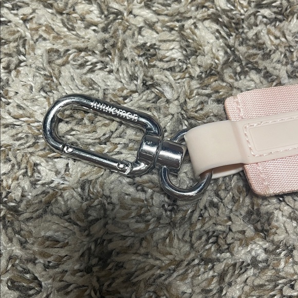 Lululemon Neverlost keychain - Picture 2 of 5